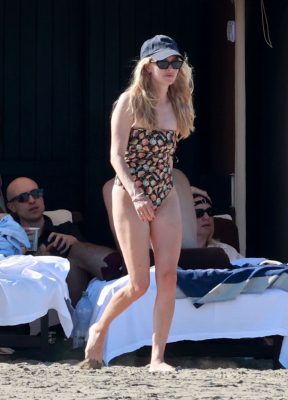 Amanda Seyfried - at venice lido resort in Italy 2 637504986 normal asp005