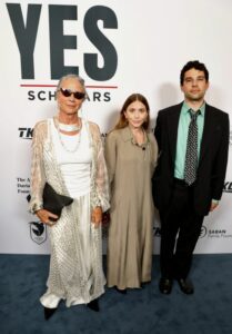 ashley olsen attends yes scholars gala at bel air country club 2025 1 thumbnail