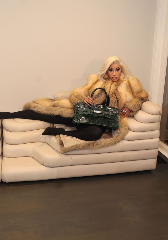 cardi b carries rare hermes bag ahead of christmas 2025 2 thumbnail