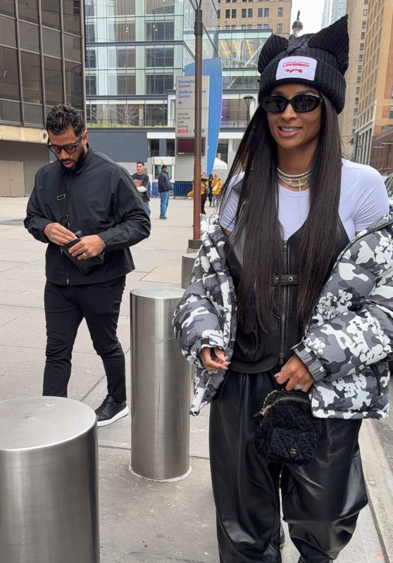 ciara and russell wilson spotted leaving knicks game december 2025 1 thumbnail